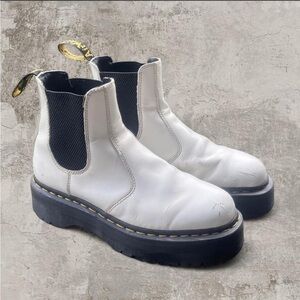 white dr. martens chelsea platform boots!